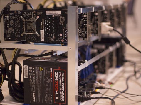 Bitcoin Hardware Devices Must Be Improve to Properly Handle Intricate Transactions