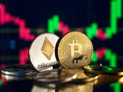 Bitcoin and Ethereum Plunge, Causing Liquidations Worth $170k