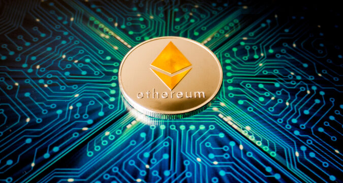 Ethereum Gas Fees Decline as Experts Anticipate an Ether Price Bottom